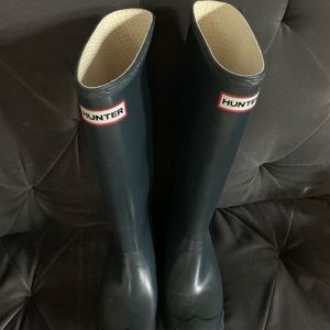 Tall hunter boots